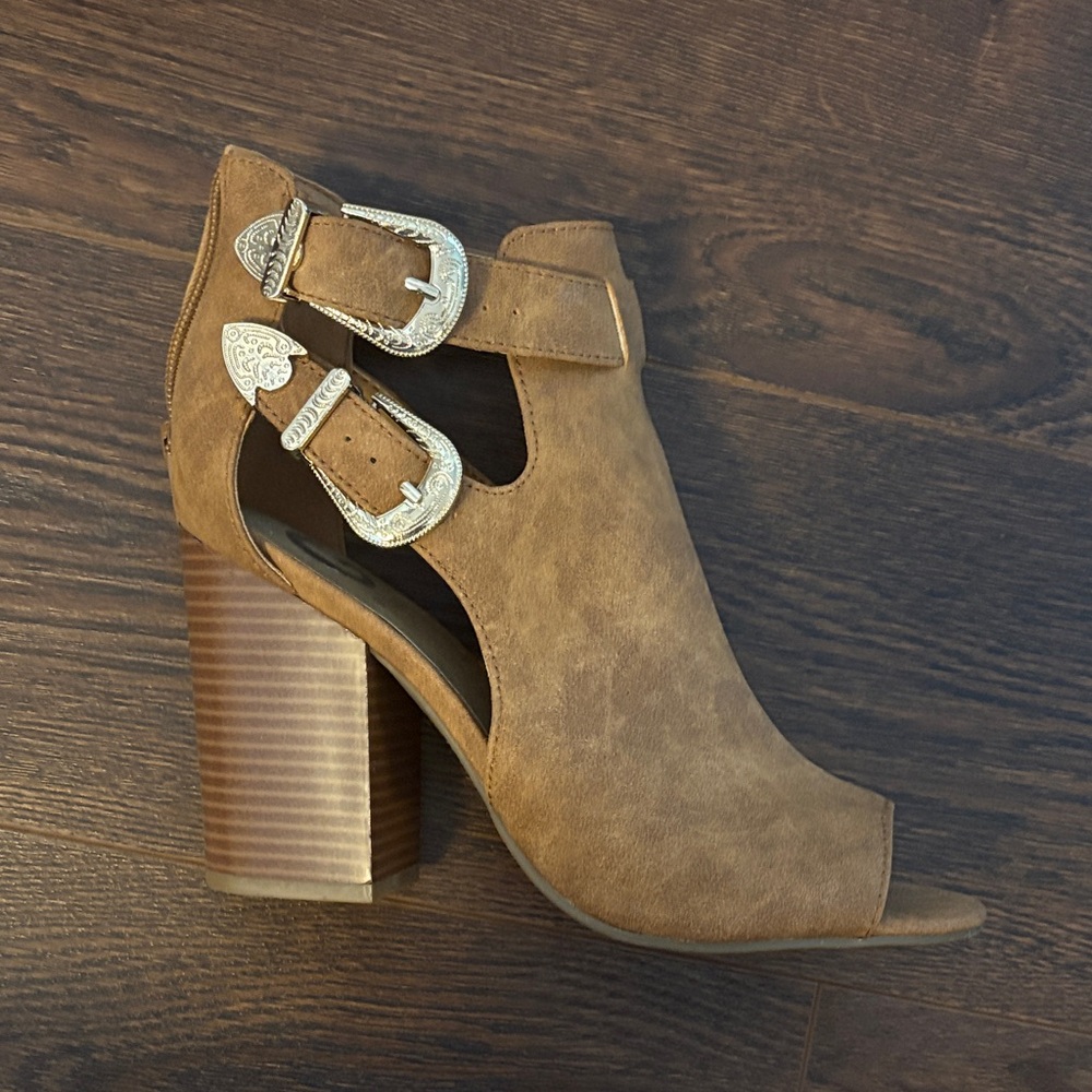 G by Guess Tan Heeled Boots with Silver Buckles